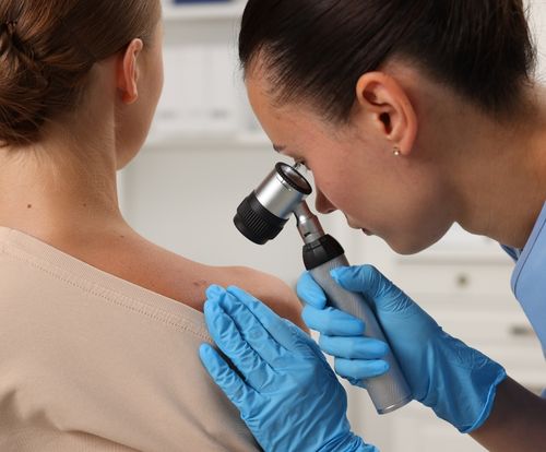 lunar nuevo en adultos